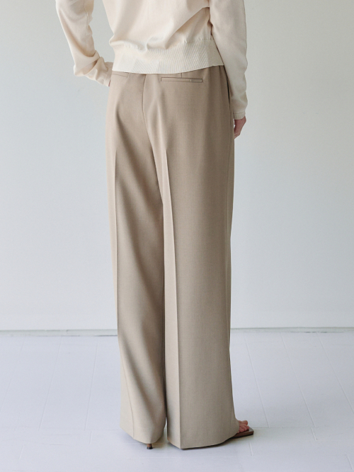 Two-tucked Wide banding Slacks Khaki AT6PAA022KK