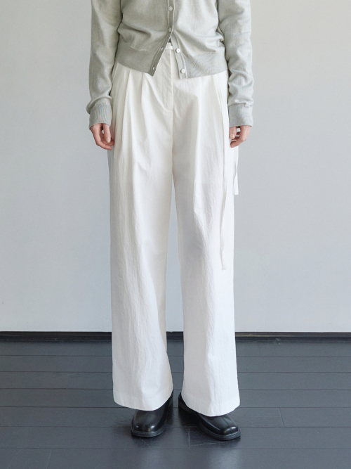 Belted Two-tucked Nylon Pants White AT6PAA023WT