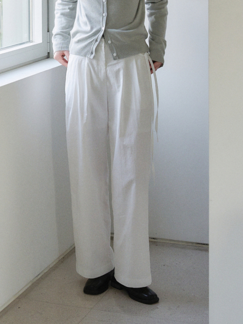 Belted Two-tucked Nylon Pants White AT6PAA023WT