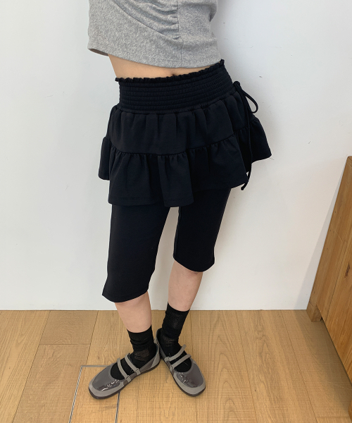 SMOCKED SHIRRING CAPRI LEGGINGS PANTS BLACK