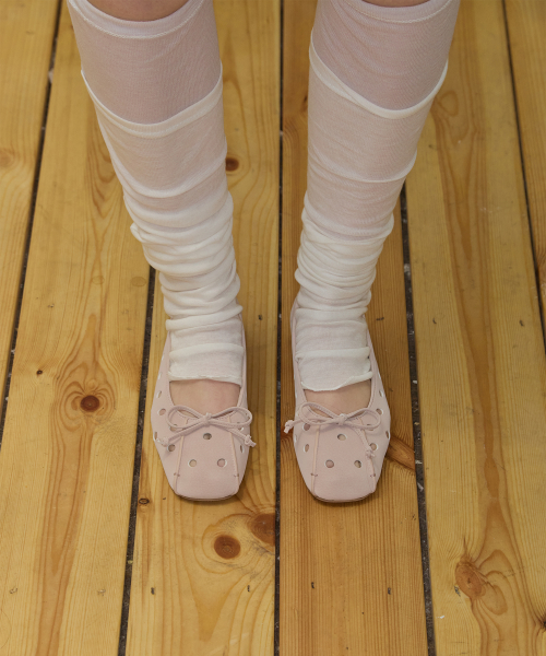 Dotty Muse Flat