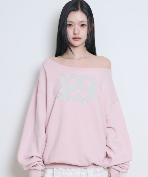 129 LOGO PATCH BOAT NECK SWEATSHIRT LIGHT PINK