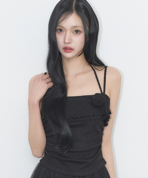 ROSE RUFFLE SLEEVELESS BLACK
