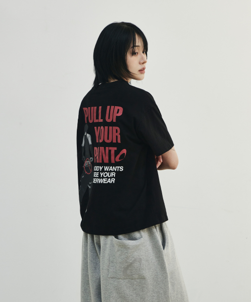 [류정란 × 스켈리웩] PULL UP 크롭 티셔츠[블랙]