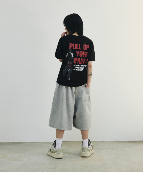 [류정란 × 스켈리웩] PULL UP 크롭 티셔츠[블랙]