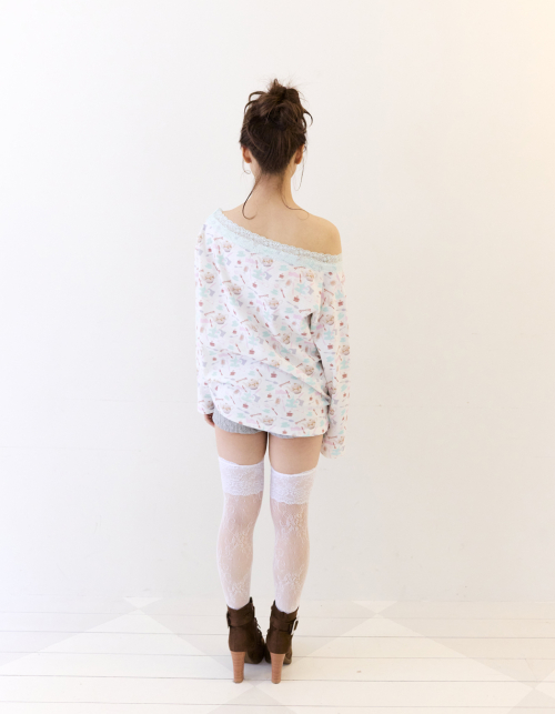 Off - Shoulder Loose Top- Tea Party