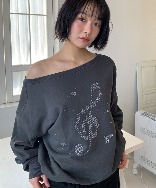 CROSS STITCH CLEF OFF SHOULDER SWEATSHIRT CHARCOAL