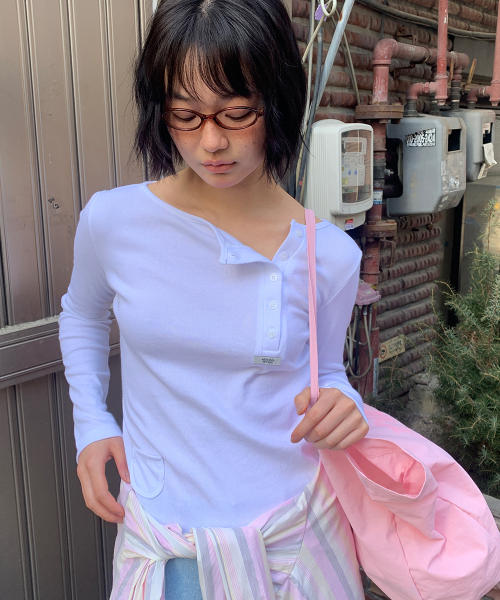 ASYMMETRIC BUTTON MINI POCKET LONG SLEEVE WHITE