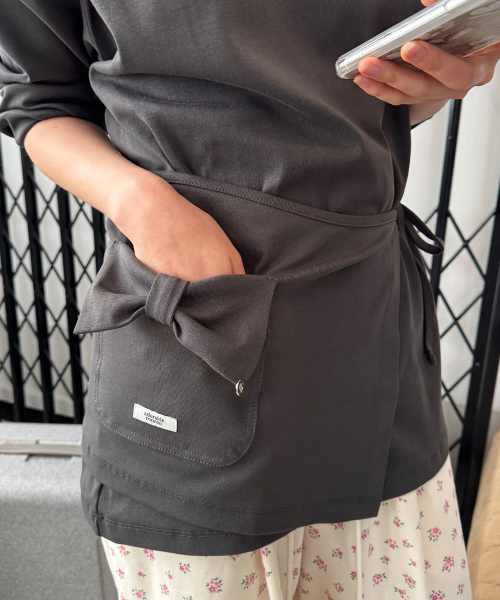 WRAP RIBBON POCKET LONG SLEEVE CHARCOAL