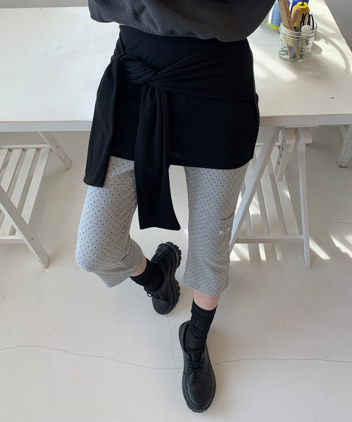 DOT WRAP CAPRI PANTS GREY