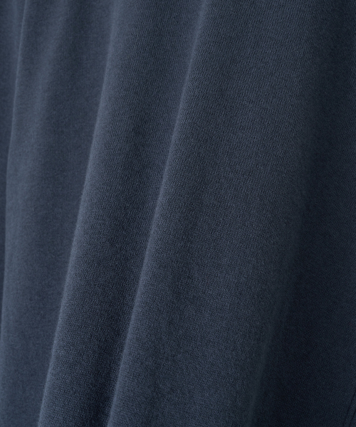 W. Whole Garment Crew-Neck Knit (Indigo Blue)