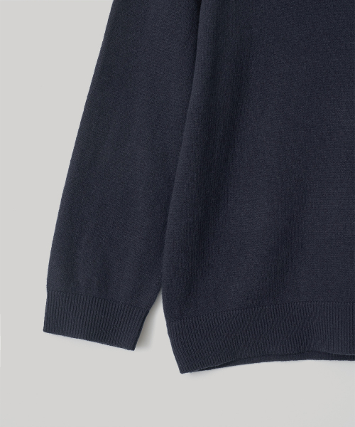 W. V-Neck Solid Knit (Navy)