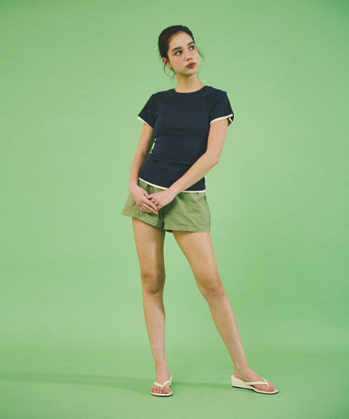 ESSENTIAL TEE