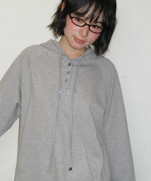 HOODED RAGLAN OVER FIT LONG SLEEVE GREY
