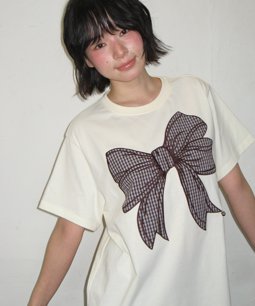 BIG RIBBON APPLIQUE BASIC FIT T SHIRT SOFT YELLOW