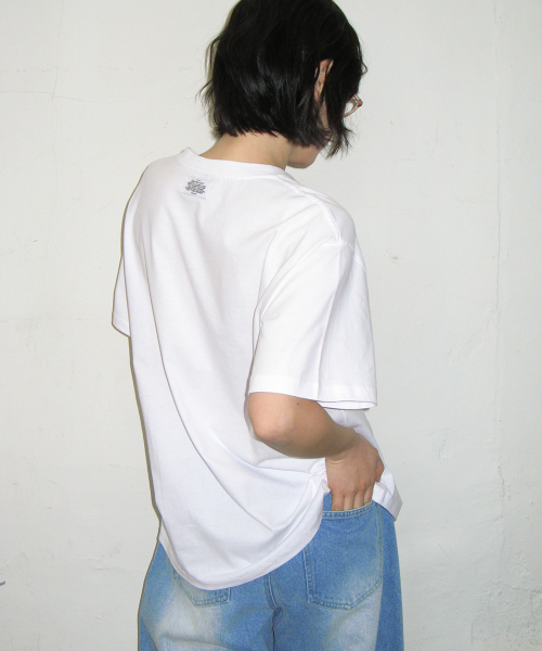 STRAWBERRY CAKE BASIC FIT T SHIRT WHITE