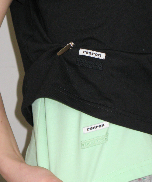 MINI LABEL CROP SHORT SLEEVE BLACK