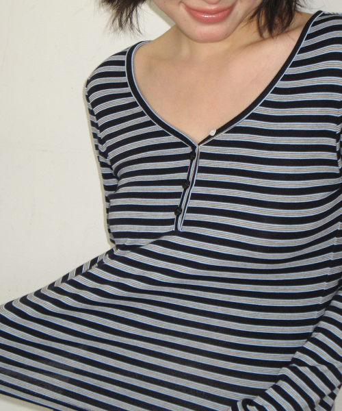 MULTI STRIPE V NECK LONG SLEEVE NAVY
