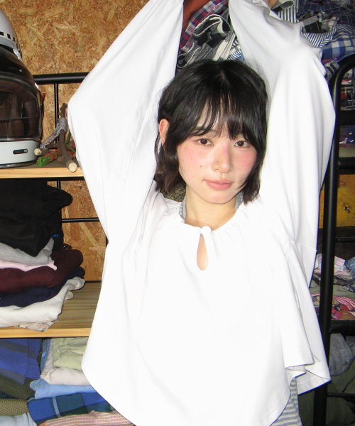 VOLUME SHIRRING BUTTON LONG SLEEVE WHITE
