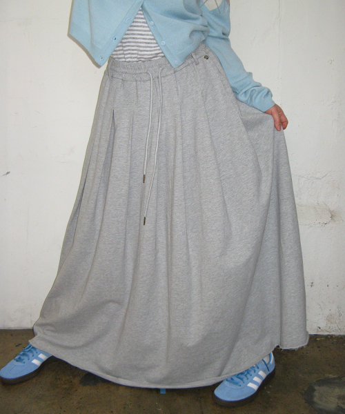 SWEAT PLEATS LONG SKIRT GREY