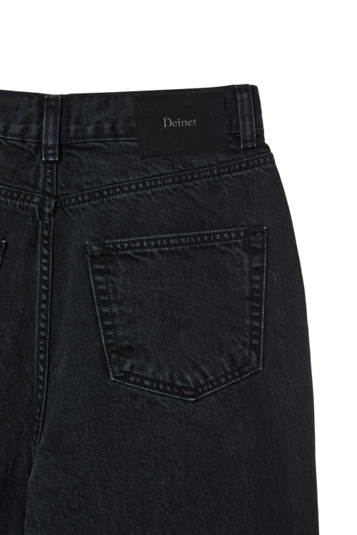 STRAIGHT DENIM PANTS IN BLACK