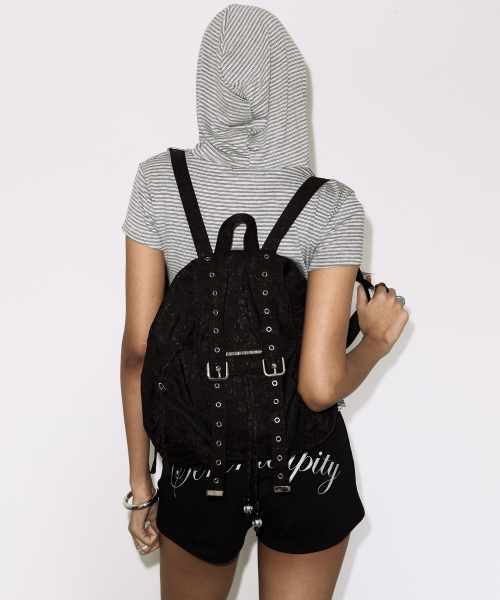SATIN EYELET BACKPACK (BLACK) F26QE989