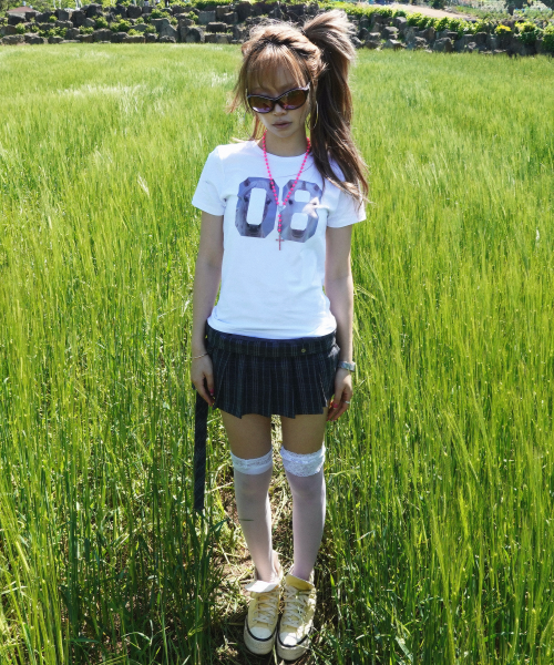 2-WAY 08 HORSE TEE (WHITE) F26QB078