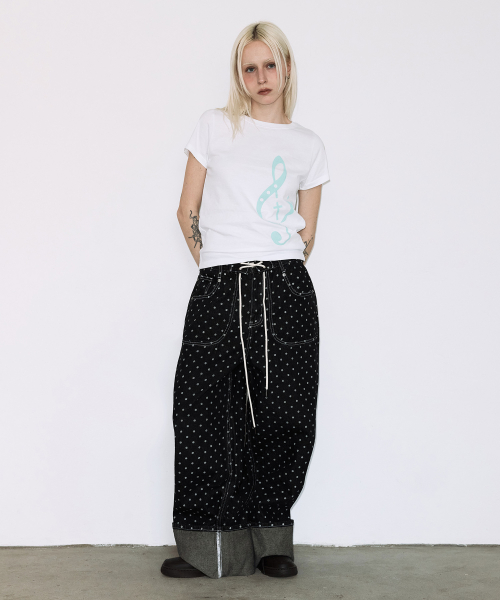 CLEF SYMBOL TEE (WHITE) F26QB143