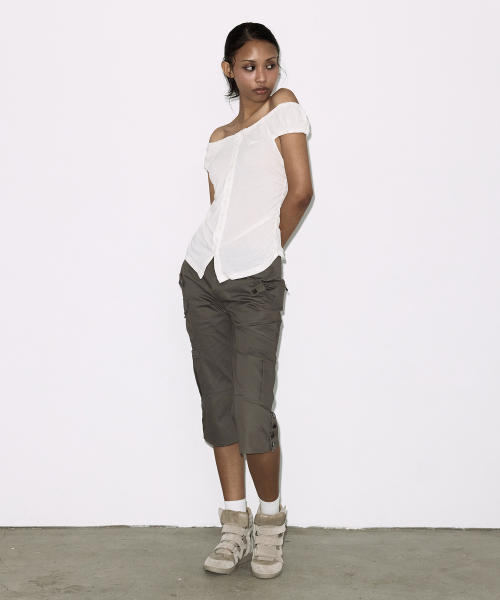 SOFT BUTTON OFF-SHOULDER TOP (IVORY) F26QB124