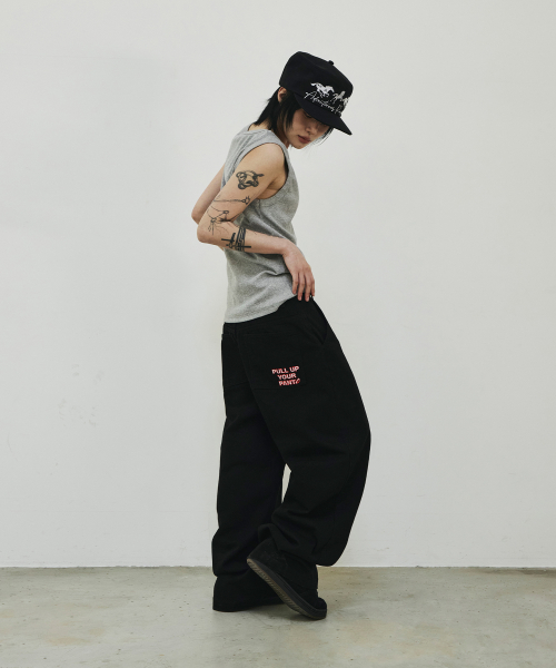 [류정란 × 스켈리웩] PULL UP 스트레이트 코튼 팬츠[블랙]