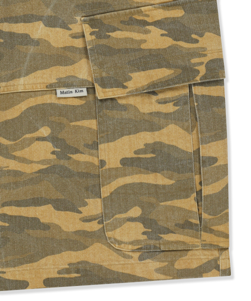 CAMOUFLAGE CARGO BERMUDA PANTS FOR MEN IN CAMEL