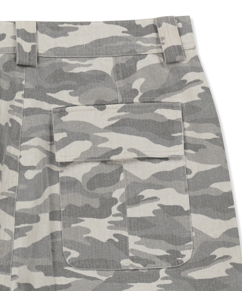 CAMOUFLAGE CARGO BERMUDA PANTS FOR MEN IN GREY
