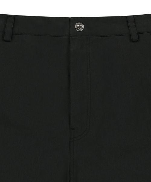 CURVED SEAM BERMUDA PANTS FOR MEN IN BLACK