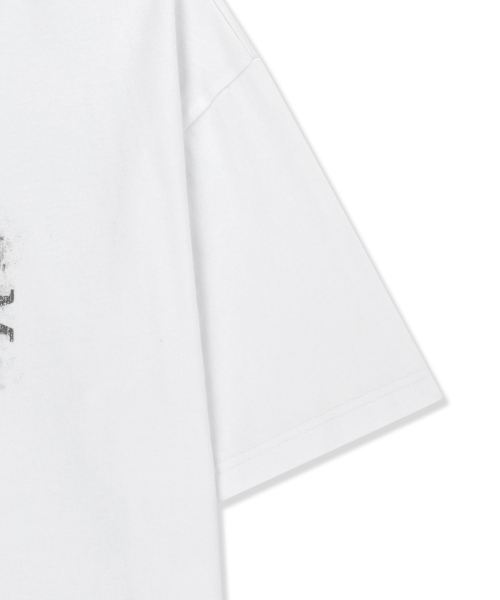 MATIN KIM CIRCLE LOGO TOP FOR MEN IN WHITE