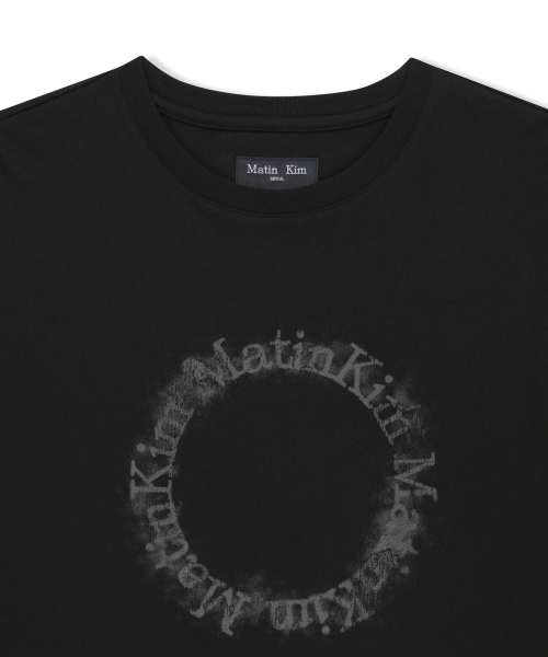 MATIN KIM CIRCLE LOGO TOP FOR MEN IN BLACK
