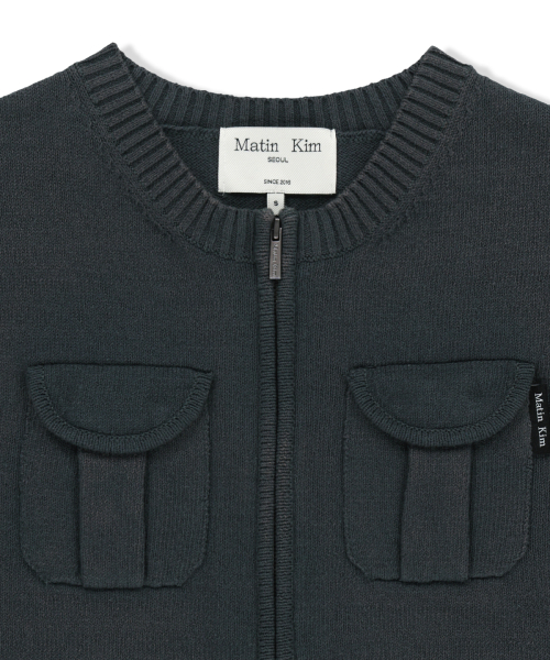 POCKET WASHED KNIT VEST IN CHARCOAL