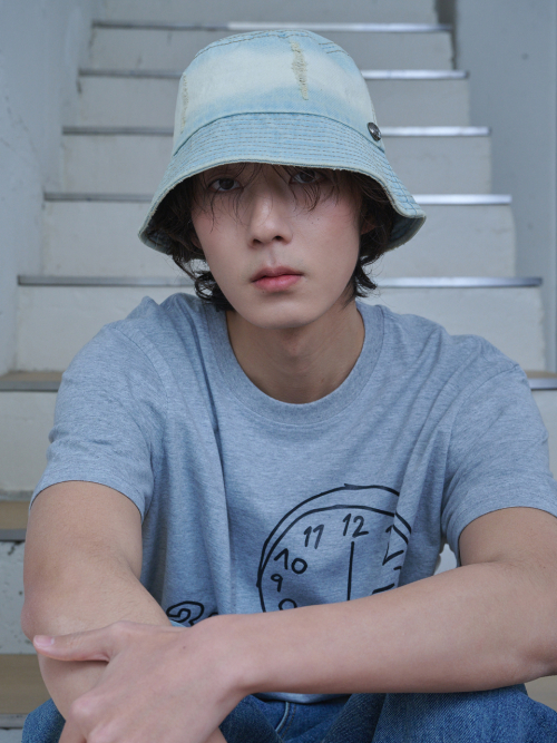 Vintage Bleaching Denim Bucket Hat (Light Blue Denim)