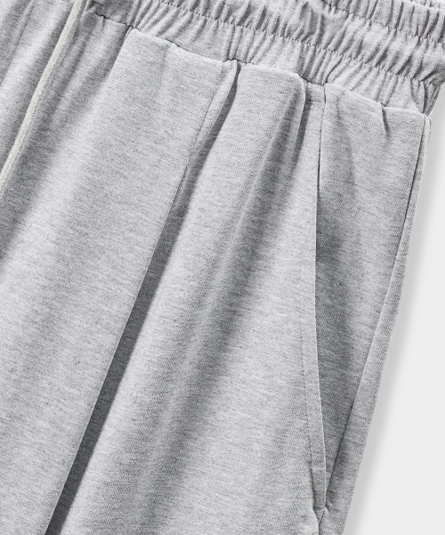 © EVERYONE’S COOLMAX® FABRIC ONE-TUCK SWEAT HALF PANTS_3 COLOR