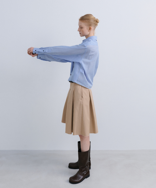 LOW EDGE PLEATED SKIRT - BEIGE