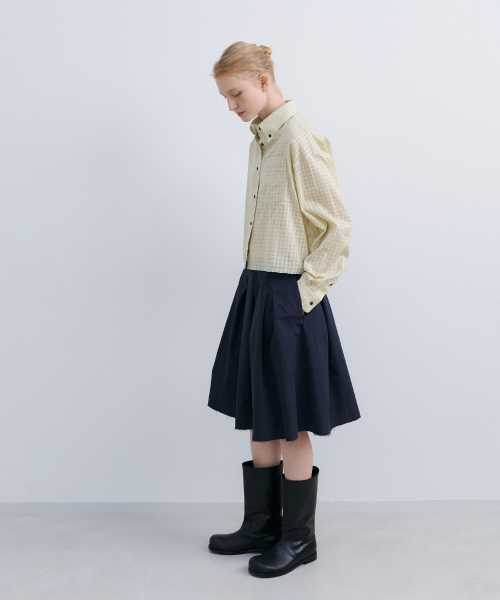 LOW EDGE PLEATED SKIRT - NAVY