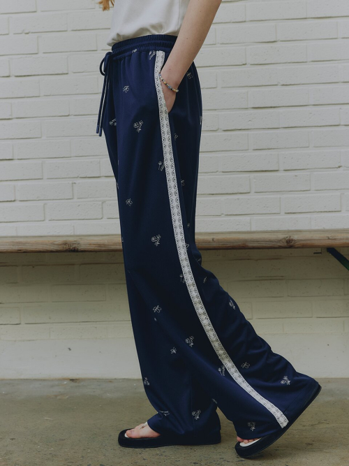 Flower Embroided Track Pants MU2633PT303M
