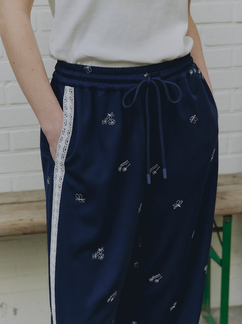 Flower Embroided Track Pants MU2633PT303M