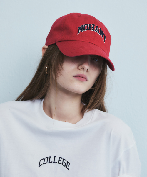 CONTRAST ARCH LOGO BALL CAP RED