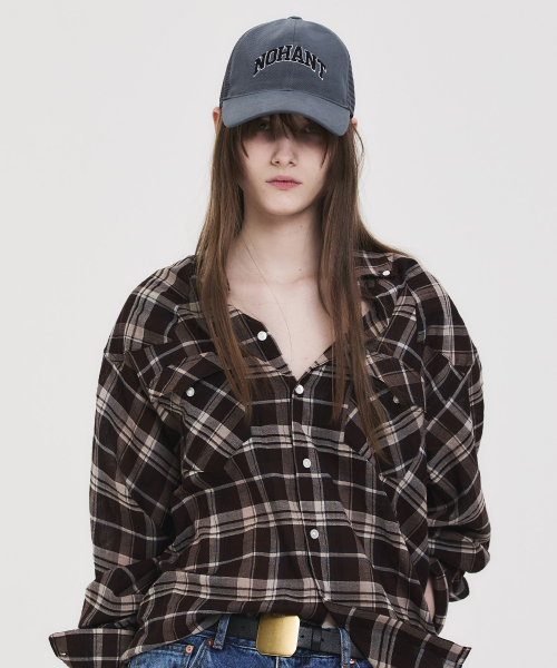 ARCH LOGO TRUCKER CAP GRAY