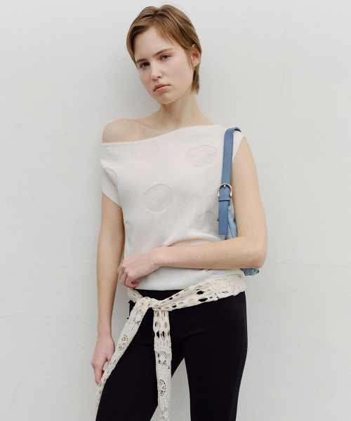 DOT ONE SHOULDER SLEEVELESS KNIT - CREAM