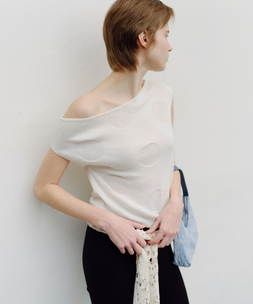 DOT ONE SHOULDER SLEEVELESS KNIT - CREAM