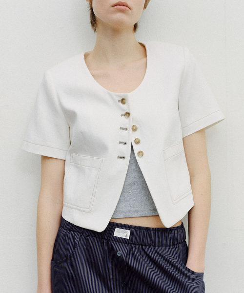 SCOOP NECK CROPPED JACKET - IVORY