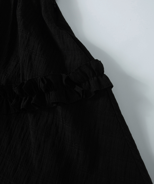 BERRY FRILL SKIRT / BLACK