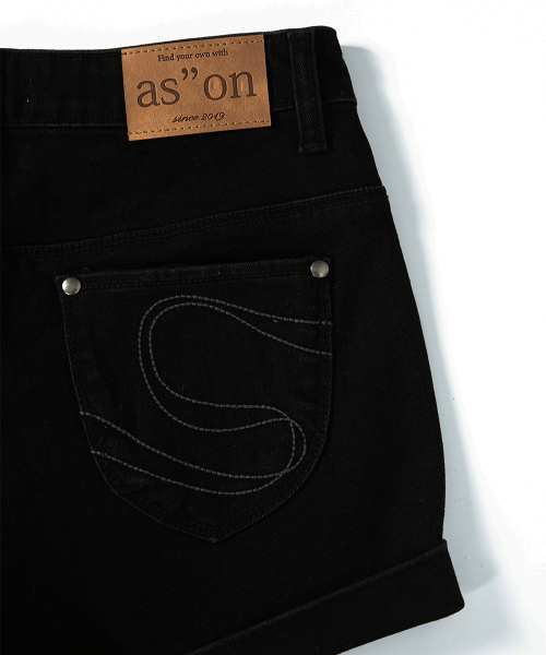 LINE SHORT PANTS
