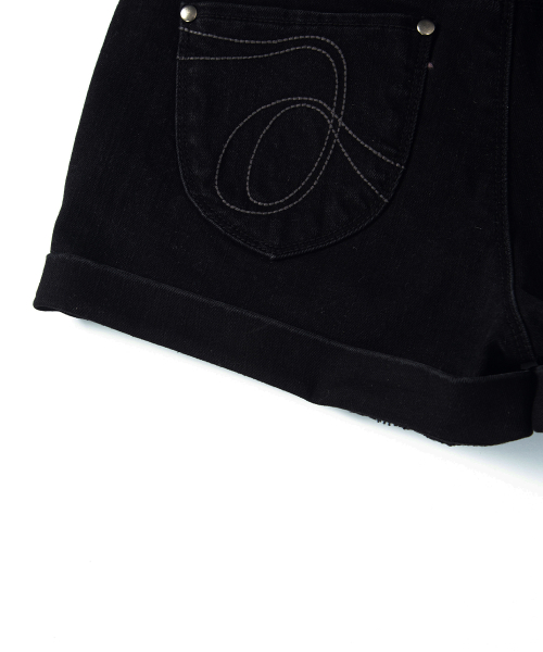 LINE SHORT PANTS